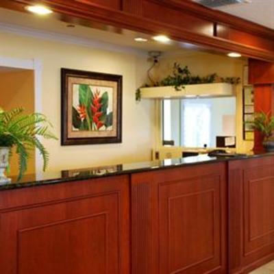 фото отеля Magnuson Hotel Zephyrhills