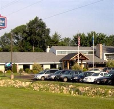 фото отеля AmericInn Motel & Suites Chippewa Falls