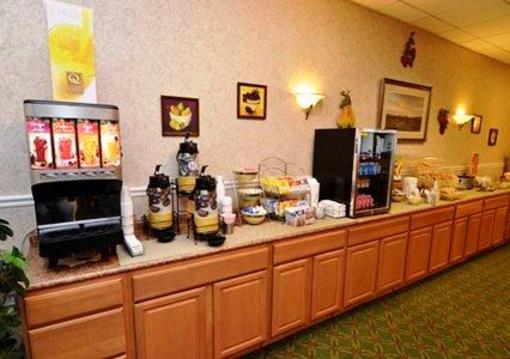 фото отеля Quality Inn Milesburg
