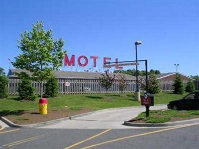 фото отеля Mayflower Motel Milford
