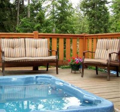 фото отеля Auberge Kicking Horse B&B