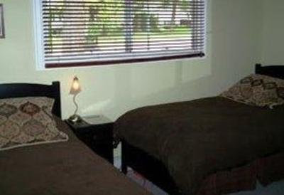 фото отеля Auberge Kicking Horse B&B