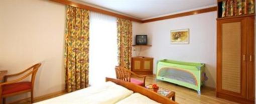 фото отеля Strandhotel Seeblick Sankt Kanzian am Klopeiner See