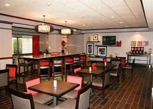 фото отеля Hampton Inn Mt. Pleasant