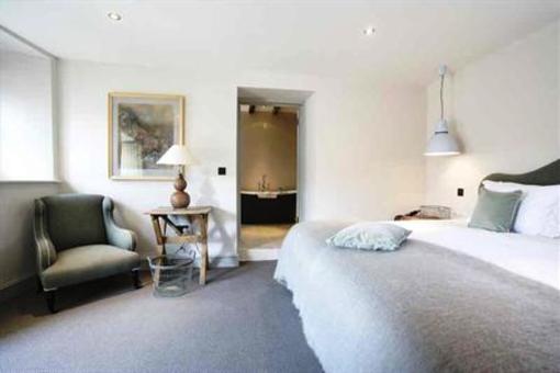 фото отеля The Wheatsheaf Inn Northleach