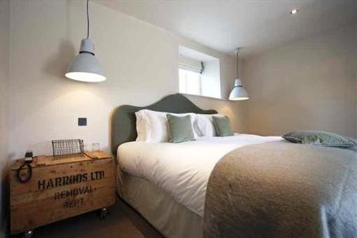 фото отеля The Wheatsheaf Inn Northleach