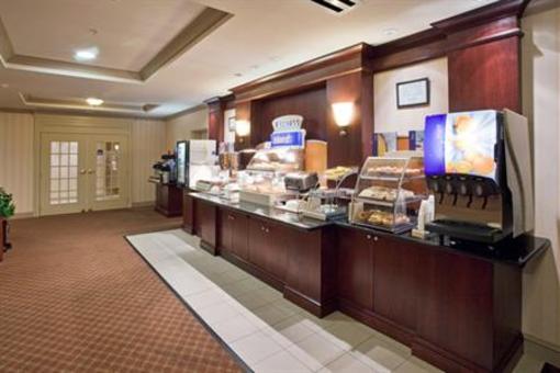 фото отеля Holiday Inn Express Hotel & Suites Drums-Hazelton