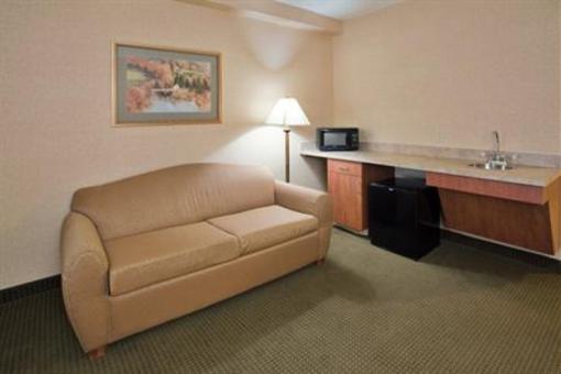 фото отеля Holiday Inn Express Hotel & Suites Drums-Hazelton