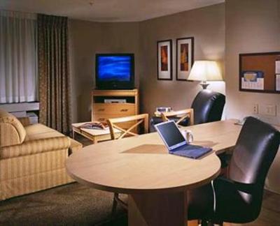 фото отеля Candlewood Suites Elgin - Northwest Chicago