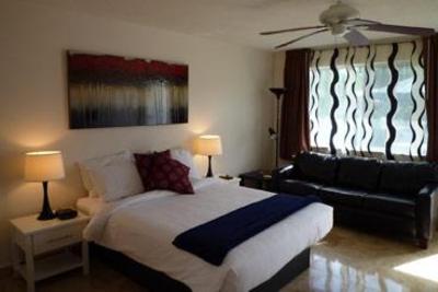 фото отеля Dolphin Motel Pompano Beach