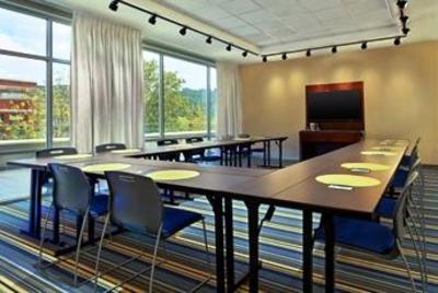 фото отеля Aloft Asheville Downtown
