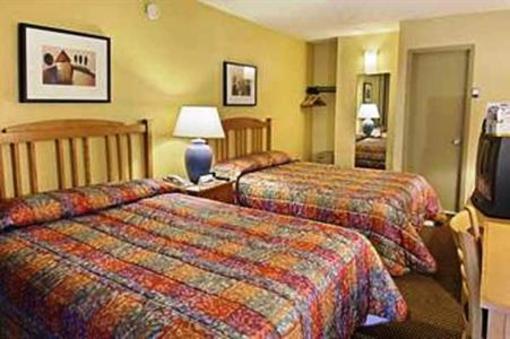 фото отеля Travelodge Central