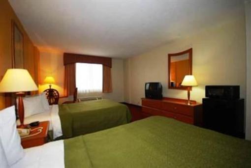 фото отеля Quality Inn & Suites Universal Studios
