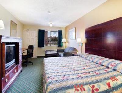 фото отеля Super 8 Universal City