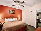 фото отеля Days Inn and Suites Houston Hobby Airport