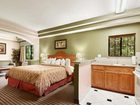 фото отеля Days Inn and Suites Houston Hobby Airport