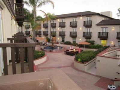 фото отеля Fairfield Inn & Suites San Diego Old Town