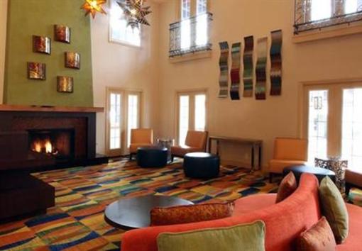 фото отеля Fairfield Inn & Suites San Diego Old Town