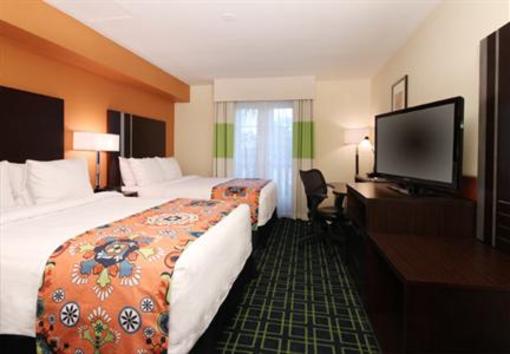 фото отеля Fairfield Inn & Suites San Diego Old Town