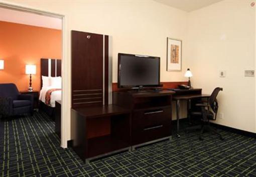 фото отеля Fairfield Inn & Suites San Diego Old Town