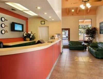 фото отеля Super 8 Kissimmee Orlando Maingate