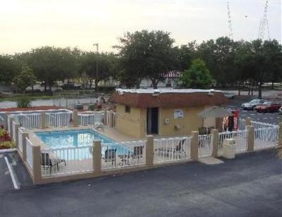 фото отеля Super 8 Kissimmee Orlando Maingate