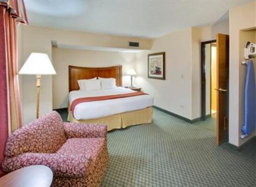фото отеля Holiday Inn Express Chicago Downers Grove
