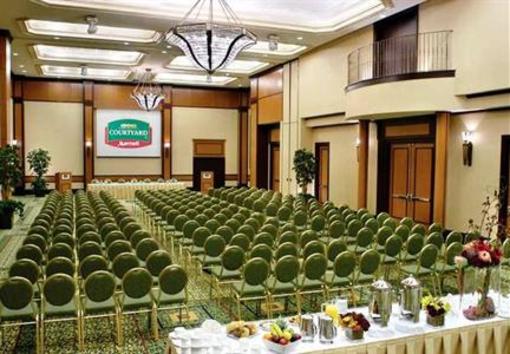 фото отеля Courtyard by Marriott Brampton