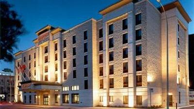 фото отеля Humphry Inn & Suites Winnipeg