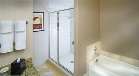 фото отеля Doubletree Hotel Chicago O'Hare Airport Rosemont