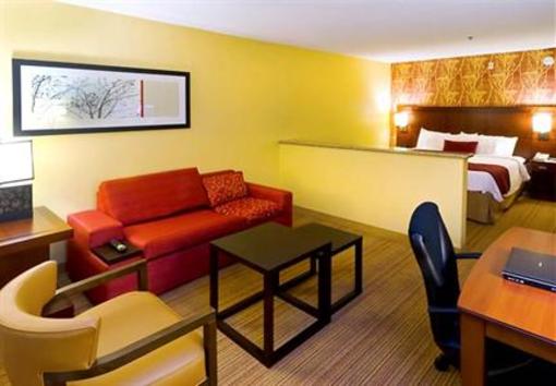 фото отеля Courtyard by Marriott Orlando Lake Mary North