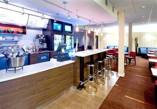фото отеля Courtyard by Marriott Orlando Lake Mary North