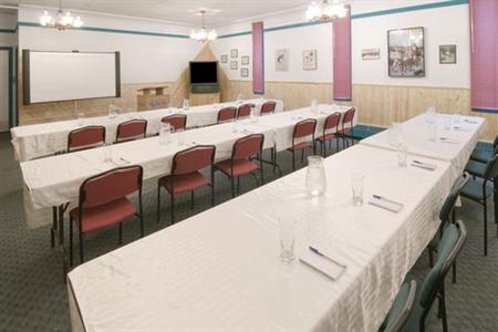 фото отеля Canadas Best Value Inn Whitehorse