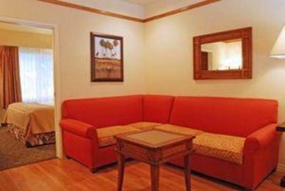 фото отеля Oxford Suites Pismo Beach