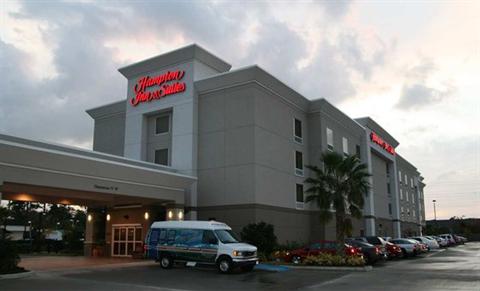 фото отеля Hampton Inn & Suites Houston-Bush Intercontinental Airport