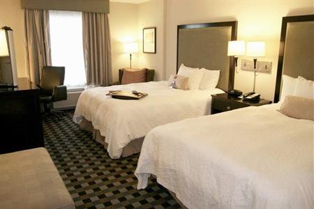 фото отеля Hampton Inn & Suites Houston-Bush Intercontinental Airport
