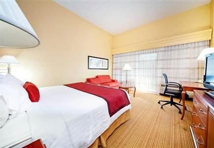 фото отеля Courtyard by Marriott Richmond Chester