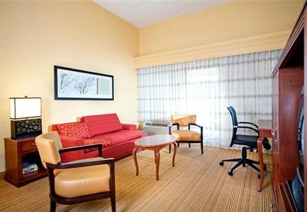 фото отеля Courtyard by Marriott Richmond Chester