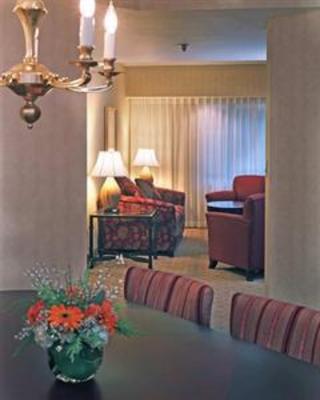 фото отеля Embassy Suites Hotel Washington, D.C.