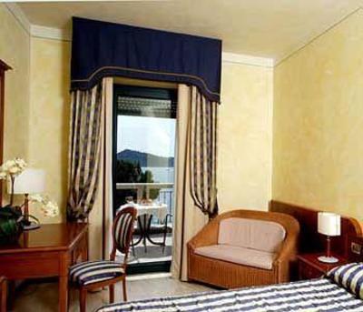 фото отеля Sogno Hotel San Felice del Benaco