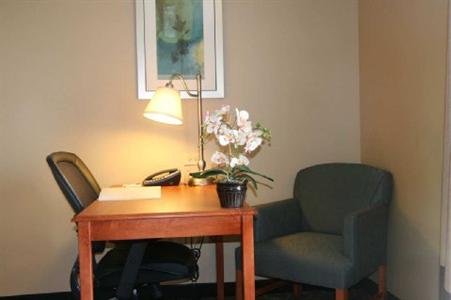 фото отеля Hampton Inn and Suites Chicago Deer Park
