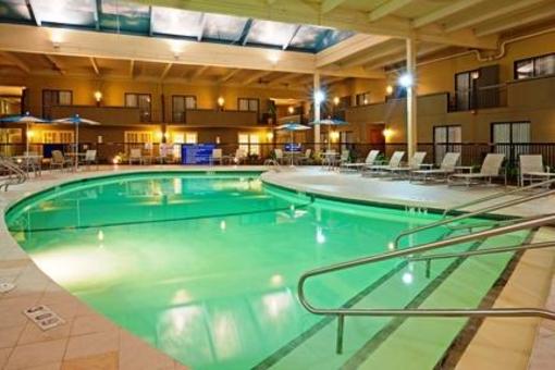 фото отеля Holiday Inn Mansfield Foxboro