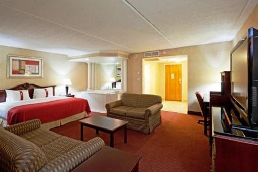 фото отеля Holiday Inn Mansfield Foxboro