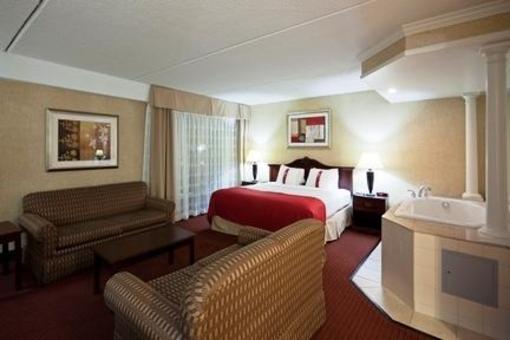 фото отеля Holiday Inn Mansfield Foxboro