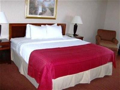 фото отеля Holiday Inn Mansfield Foxboro