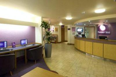 фото отеля Premier Inn Slough