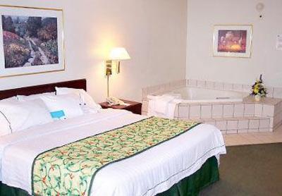 фото отеля Fairfield Inn & Suites Cleveland Streetsboro
