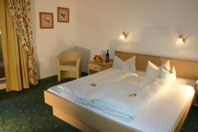 фото отеля Landgasthof Dorferwirt Hotel Wildschonau