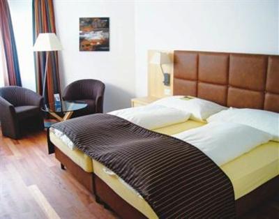 фото отеля SeminarHotel am Agerisee