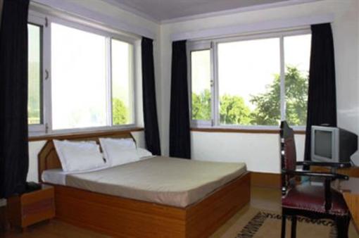 фото отеля Hotel Pamposh